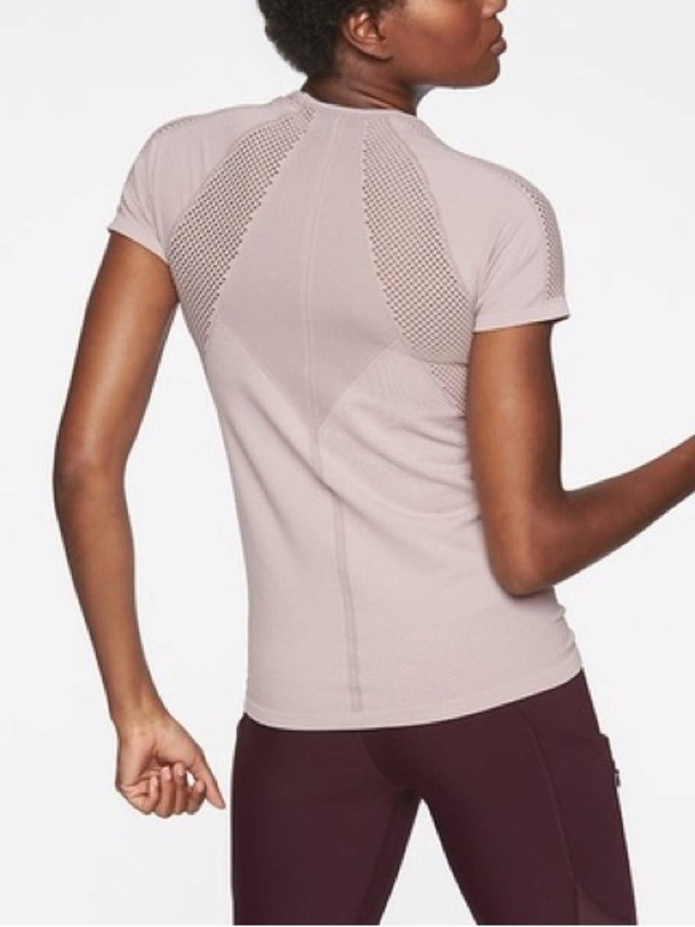 Athleta Caliber Tee in Soft Lilac Size Medium